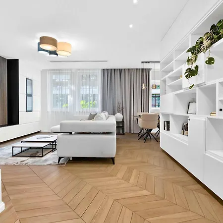 Designer Flagship For 6 - By Presidential Palace Apartamento