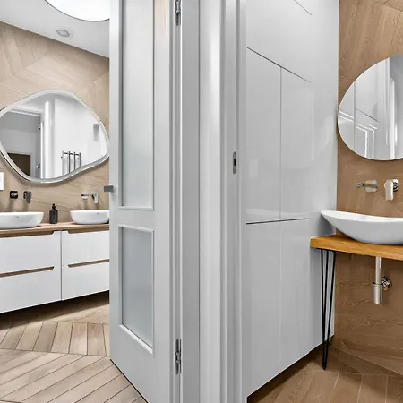 Designer Flagship For 6 - By Presidential Palace Apartamento Bratislava